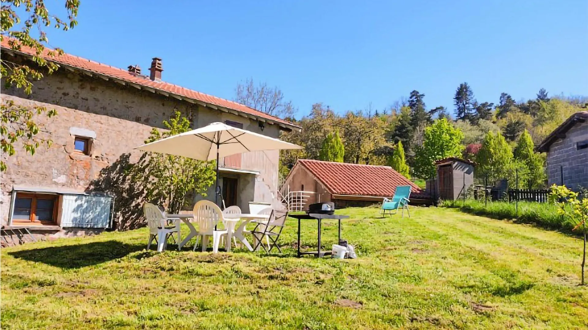 Holiday home Jolie Maison Avec Jardin Villa Verrieres-en-Forez